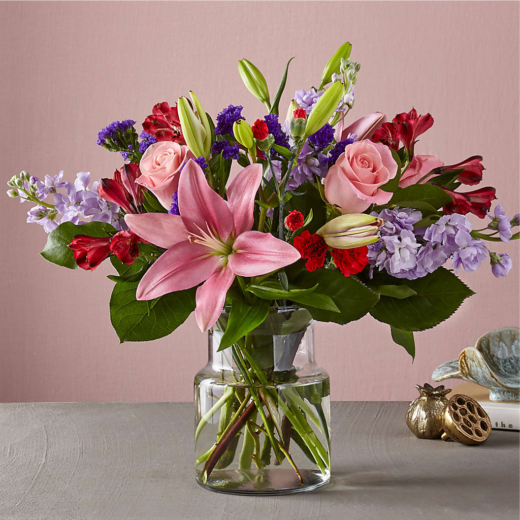 Romantique Bouquet – CARLOS BLOOMS & EVENTS, Garnerville NY