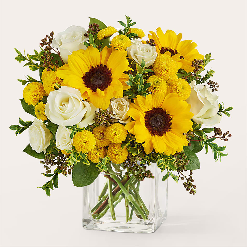 Luminous Morning Bouquet – CARLOS BLOOMS & EVENTS, Garnerville NY