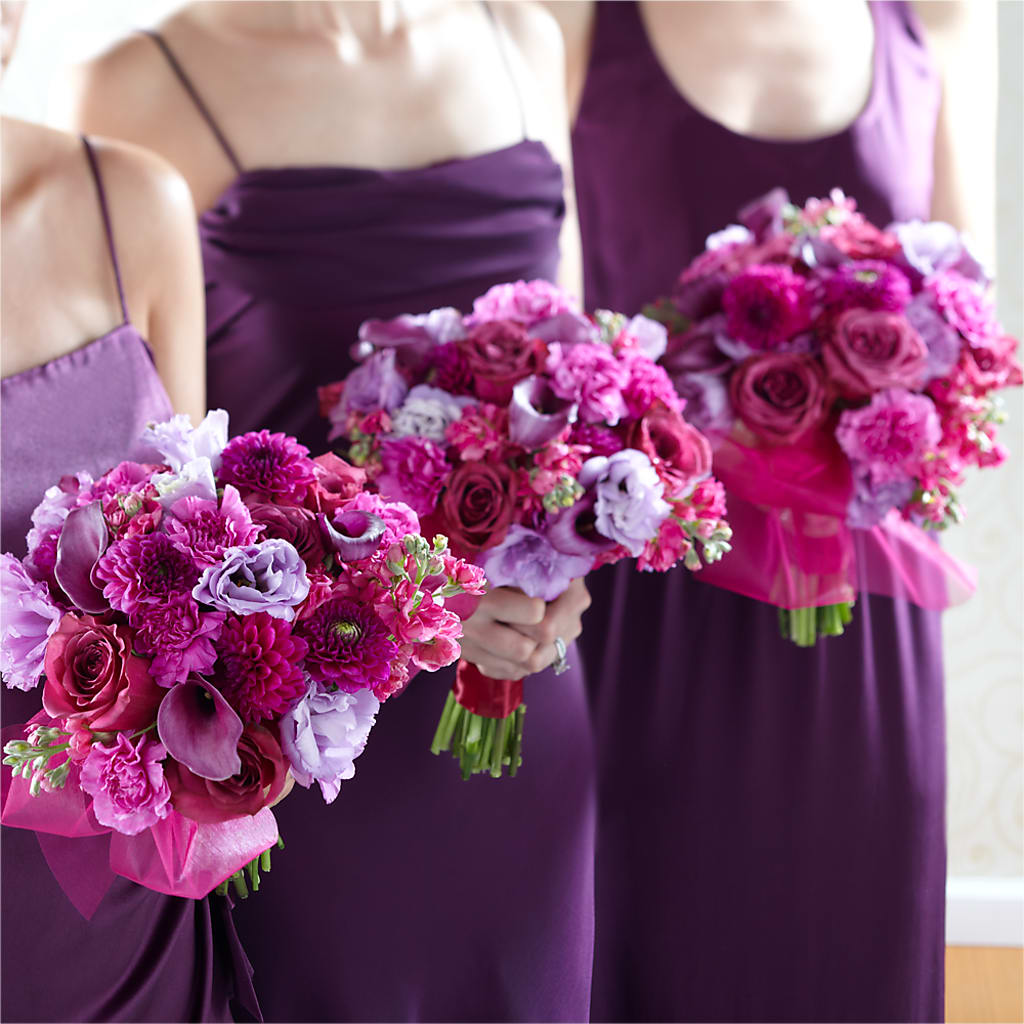 Bridesmaid's Garden Bouquet – CARLOS BLOOMS & EVENTS, Garnerville NY