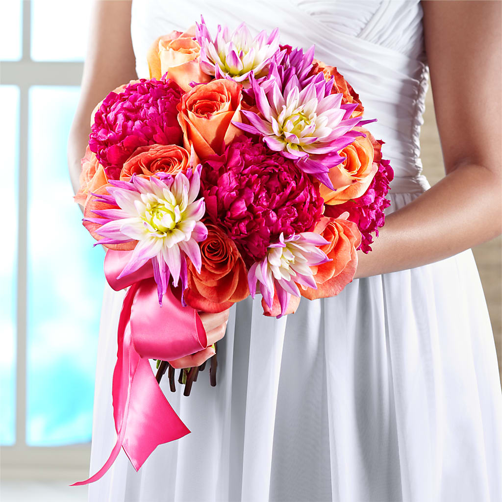 New Love Bouquet – CARLOS BLOOMS & EVENTS, Garnerville NY