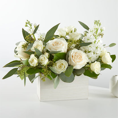 Fresh Linen Box Bouquet – CARLOS BLOOMS & EVENTS, Garnerville NY