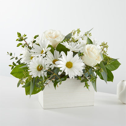 Fresh Linen Box Bouquet – CARLOS BLOOMS & EVENTS, Garnerville NY