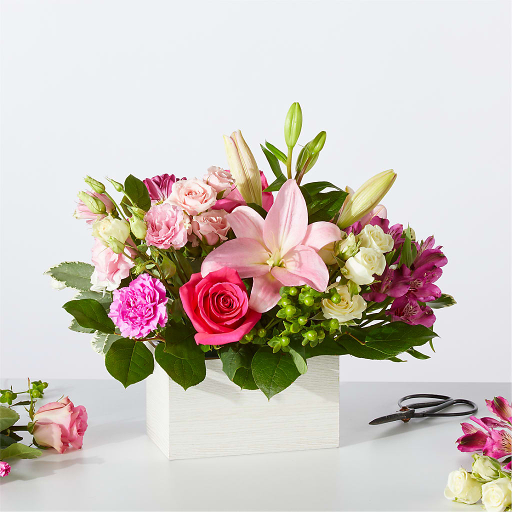 Sweetberry Box – A Florist Original – CARLOS BLOOMS & EVENTS, Garnerville NY