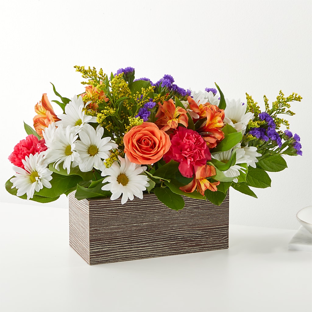Oopsie Daisy Box Bouquet – CARLOS BLOOMS & EVENTS, Garnerville NY
