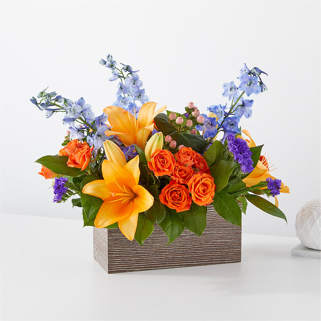 Radiant Citrus Box Bouquet – CARLOS BLOOMS & EVENTS, Garnerville NY