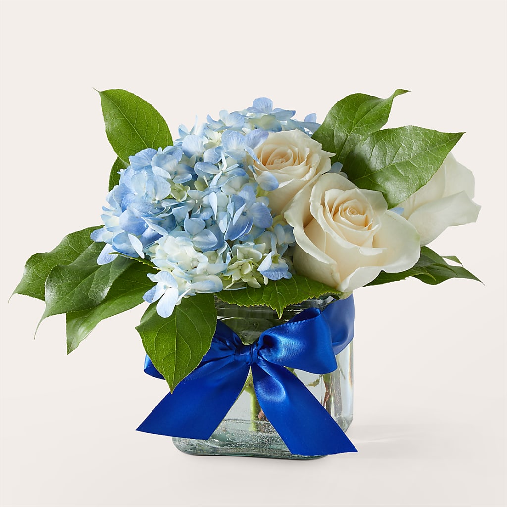 Sky Blue Delight Bouquet – CARLOS BLOOMS & EVENTS, Garnerville NY
