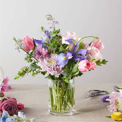 Pastel Tradition - A Florist Original – CARLOS BLOOMS & EVENTS, Garnerville NY