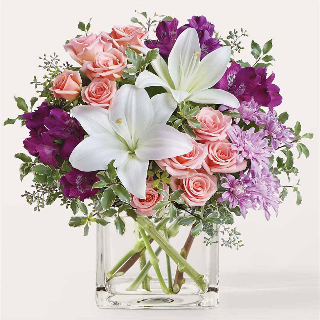 Mani Pedi Bouquet – CARLOS BLOOMS & EVENTS, Garnerville NY
