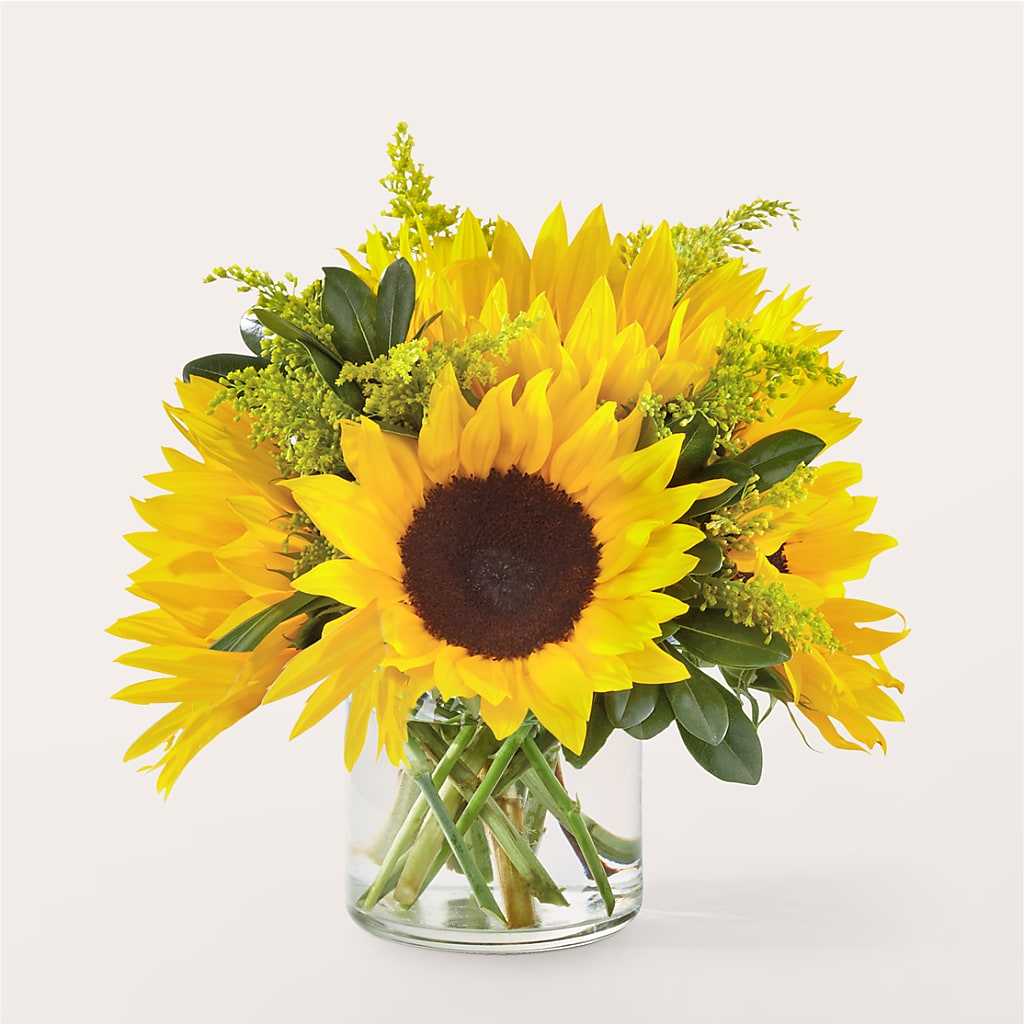 Beaming Sunflower Bouquet – CARLOS BLOOMS & EVENTS, Garnerville NY
