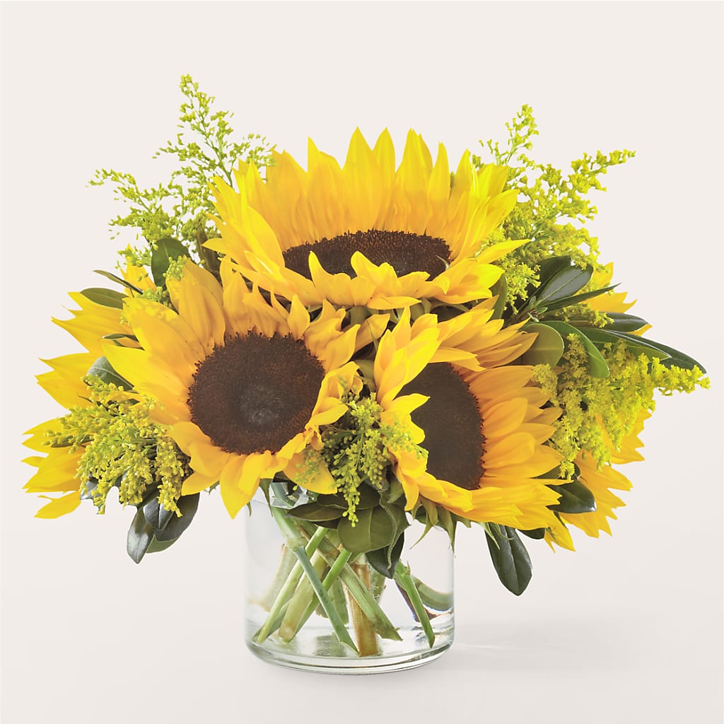 Beaming Sunflower Bouquet – CARLOS BLOOMS & EVENTS, Garnerville NY