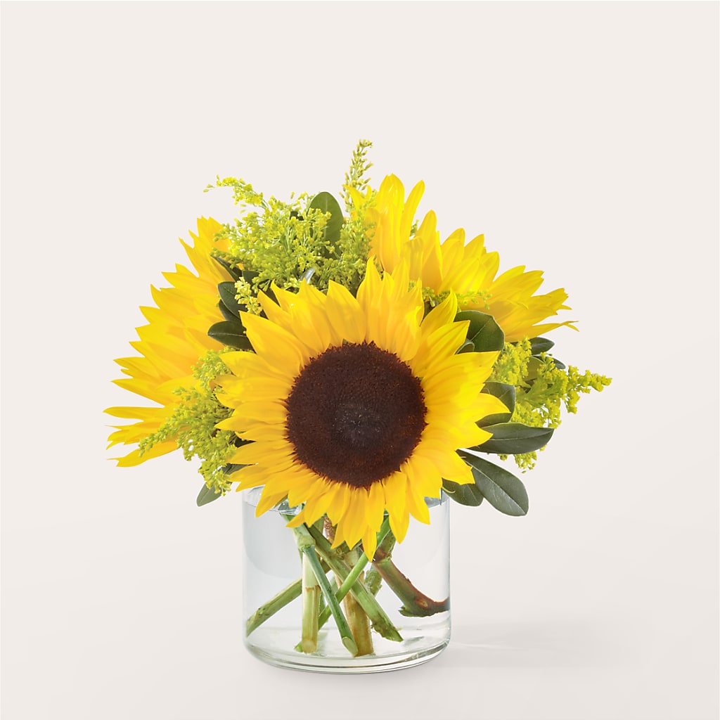 Beaming Sunflower Bouquet – CARLOS BLOOMS & EVENTS, Garnerville NY