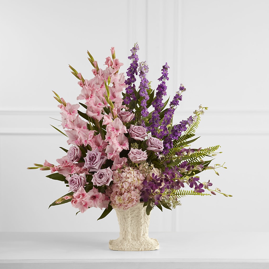 Flowing Garden Arrangement – CARLOS BLOOMS & EVENTS, Garnerville NY
