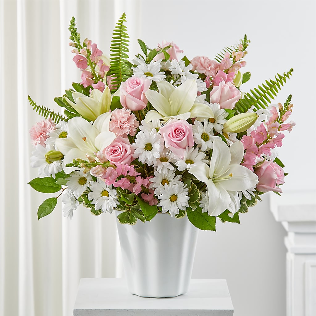 Soft Touch Tabletop Basket – CARLOS BLOOMS & EVENTS, Garnerville NY