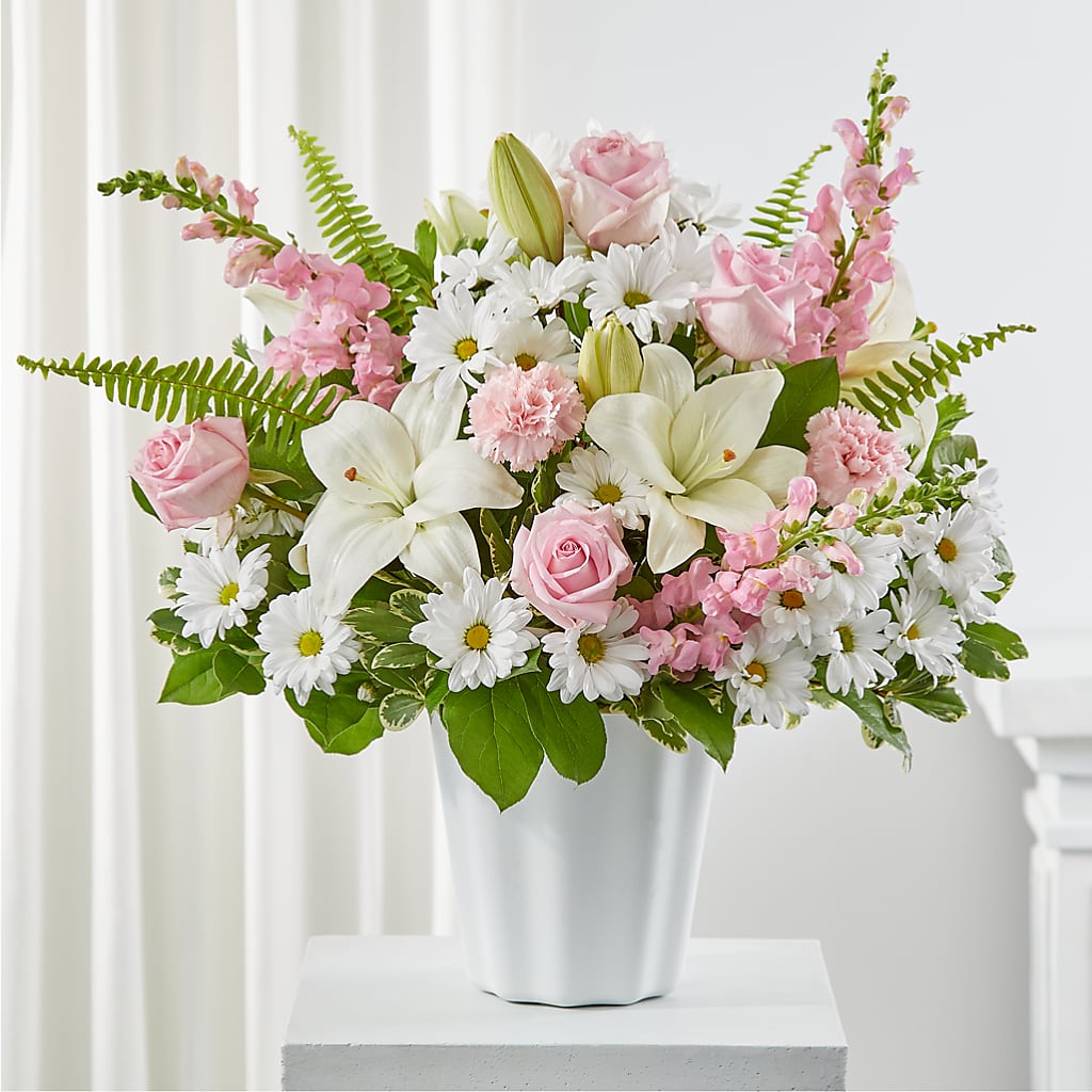 Soft Touch Tabletop Basket – CARLOS BLOOMS & EVENTS, Garnerville NY