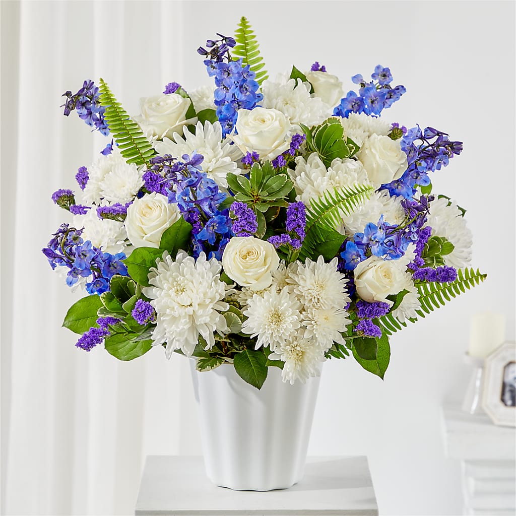 Hold Dear Tabletop Basket – CARLOS BLOOMS & EVENTS, Garnerville NY