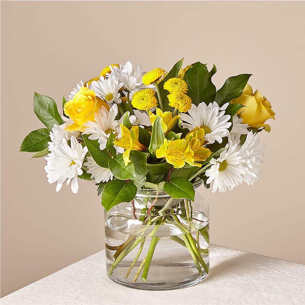 Sunny Sentiments Bouquet – CARLOS BLOOMS & EVENTS, Garnerville NY