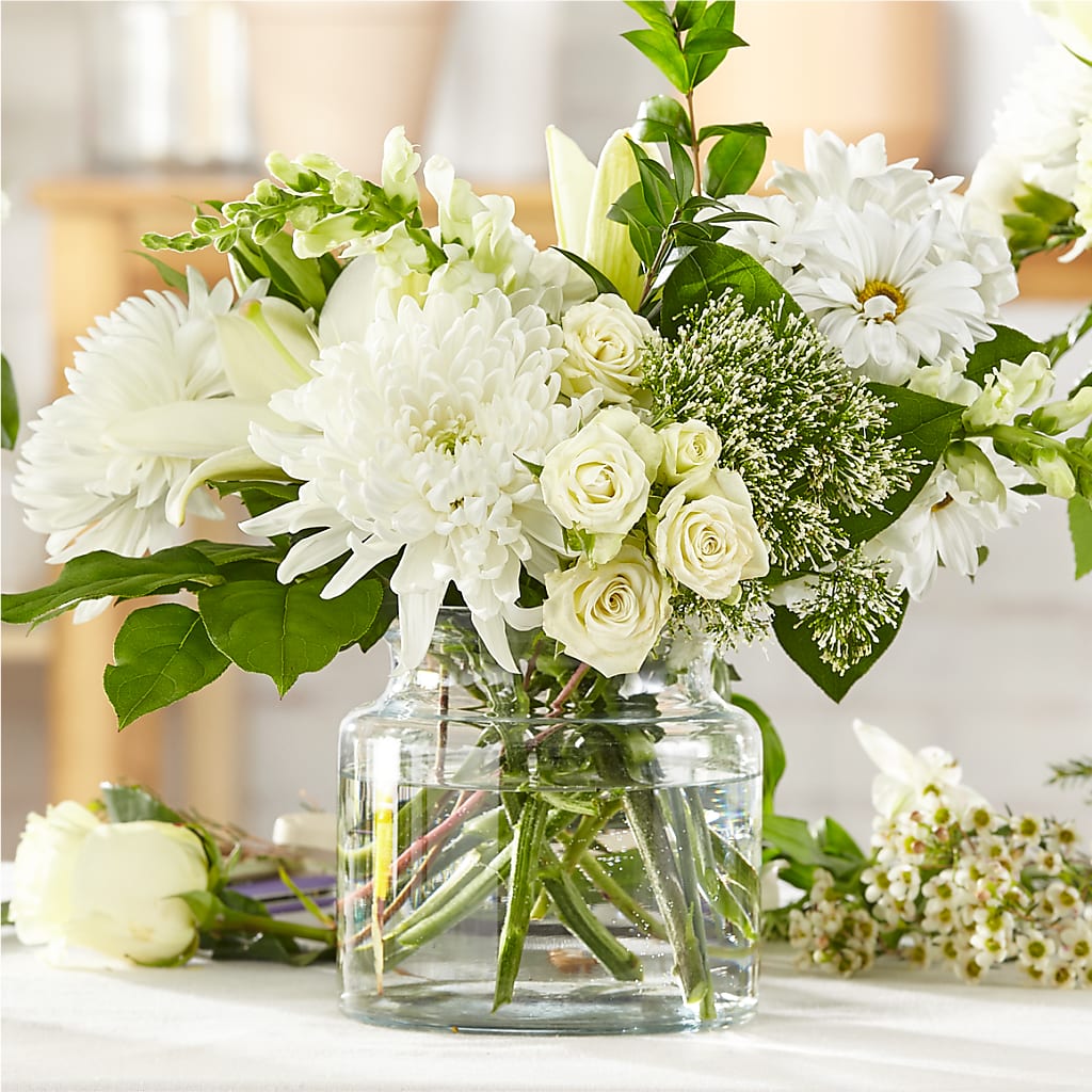 Classic Ivory – A Florist Original – CARLOS BLOOMS & EVENTS, Garnerville NY
