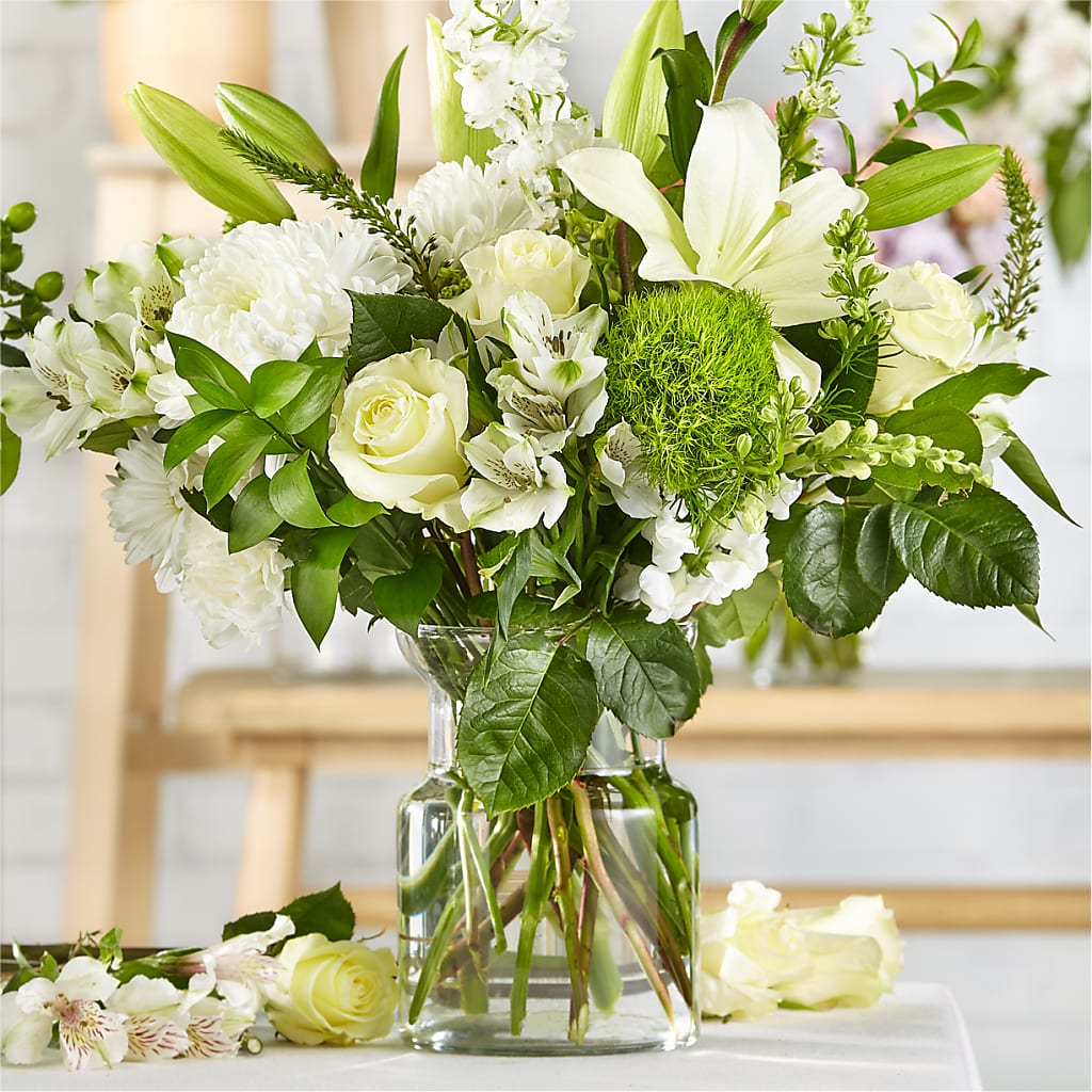 Classic Ivory – A Florist Original – CARLOS BLOOMS & EVENTS, Garnerville NY