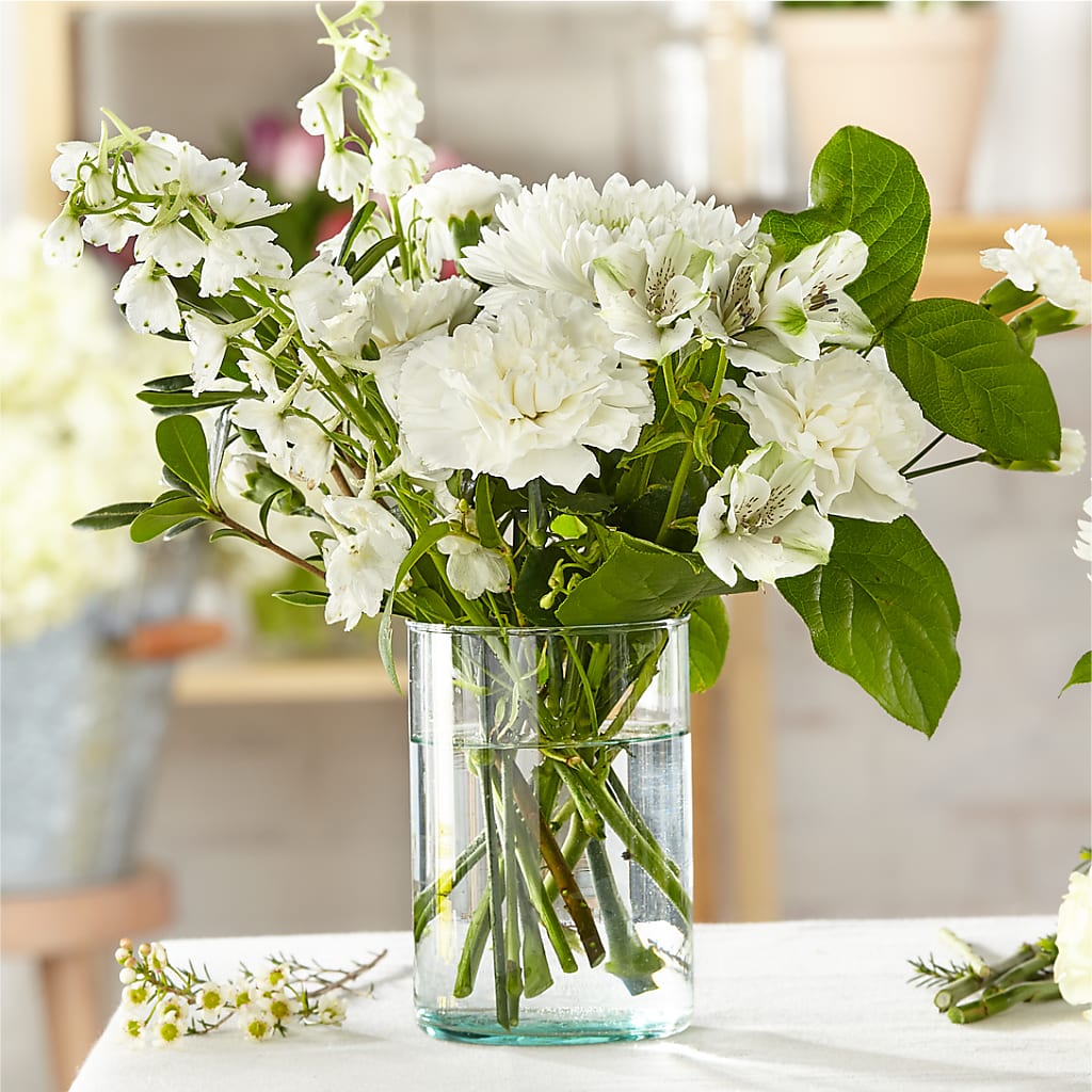 Classic Ivory – A Florist Original – CARLOS BLOOMS & EVENTS, Garnerville NY