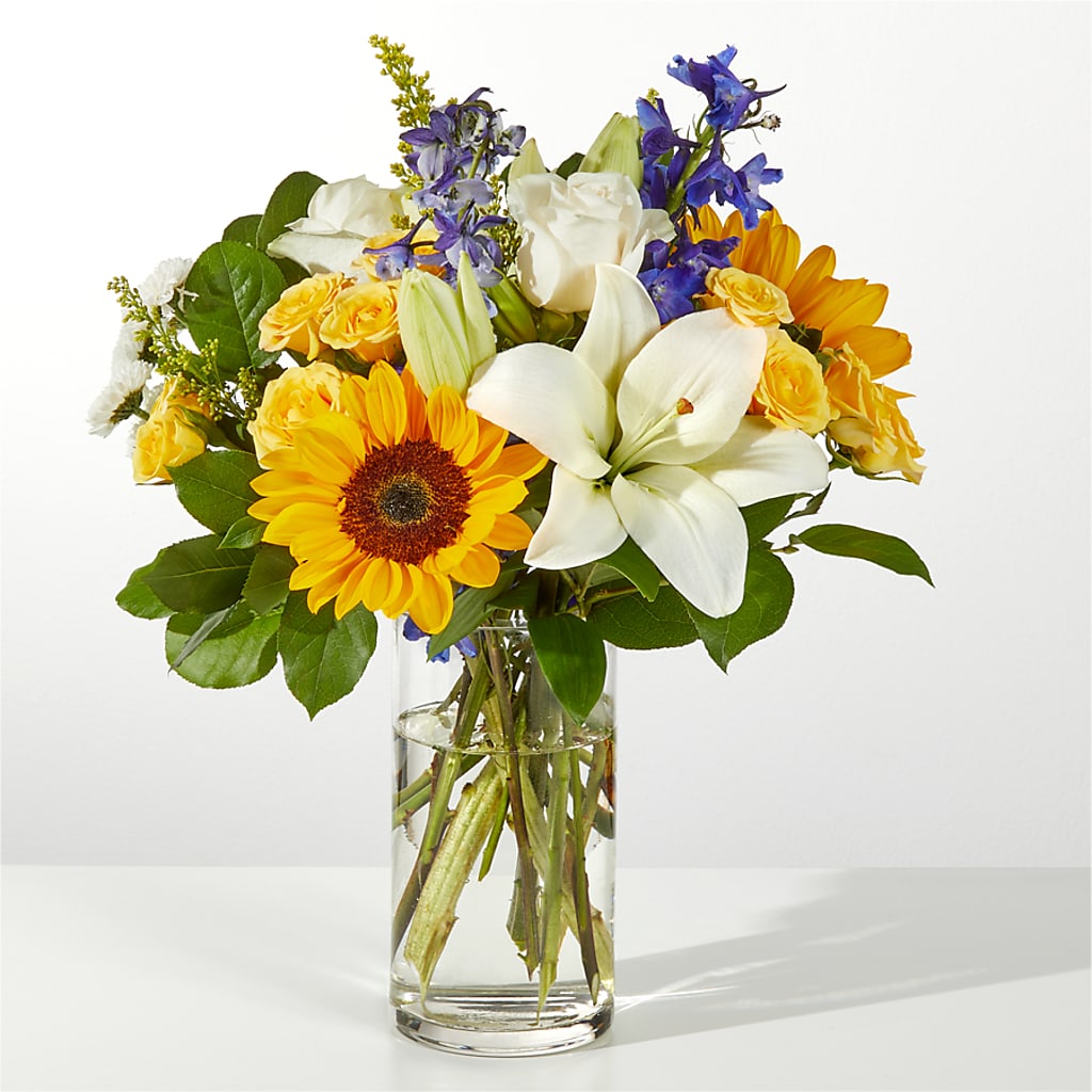 Wonderfully Sunny Bouquet – CARLOS BLOOMS & EVENTS, Garnerville NY