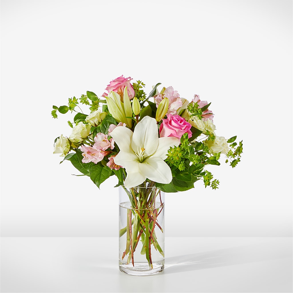 Fondly Bouquet – CARLOS BLOOMS & EVENTS, Garnerville NY