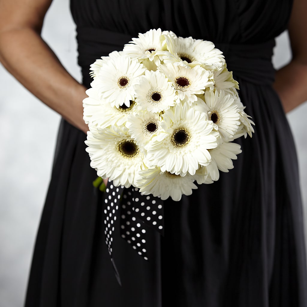 Daisy Delight Bouquet – CARLOS BLOOMS & EVENTS, Garnerville NY