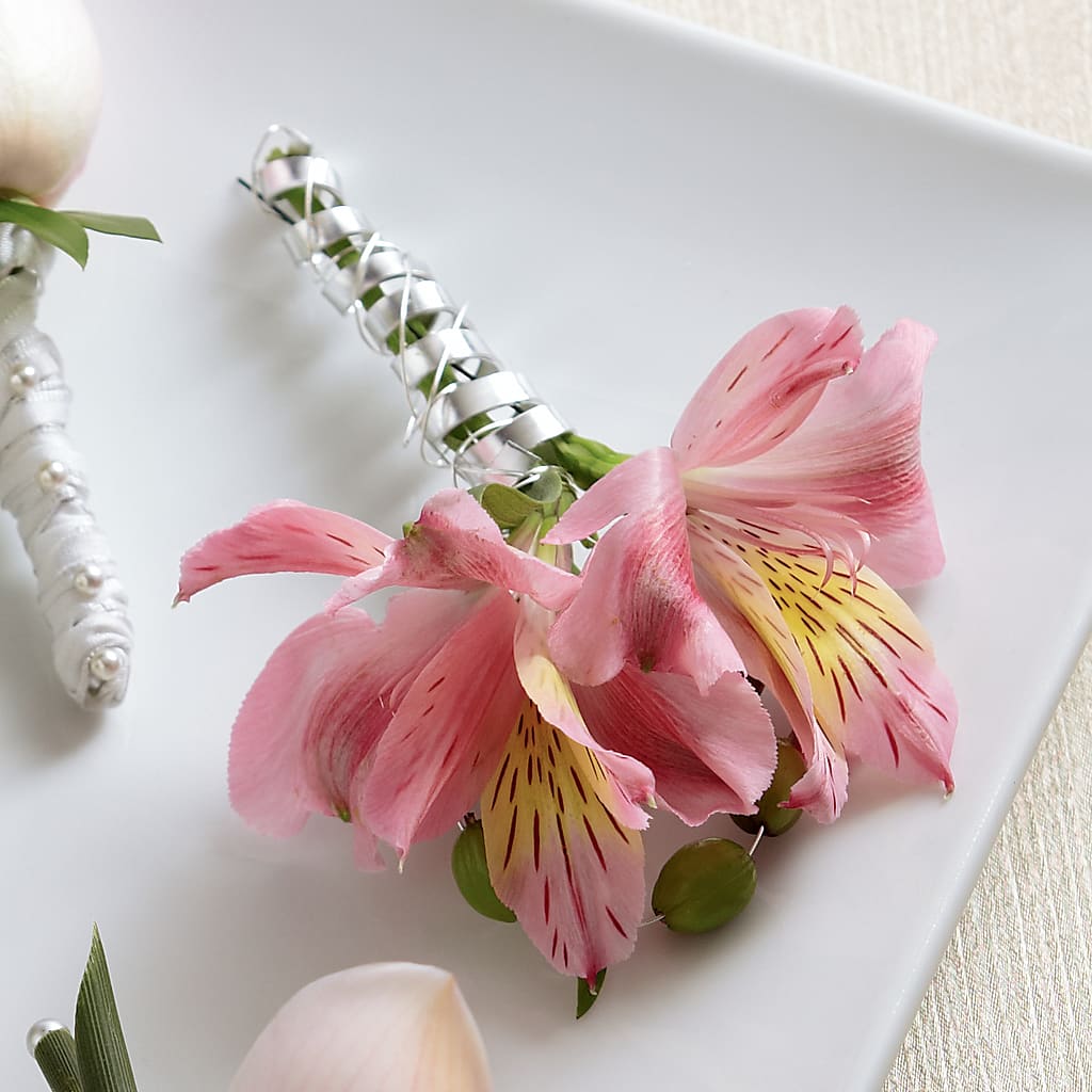 Pink Peruvian Lily Boutonniere – CARLOS BLOOMS & EVENTS, Garnerville NY