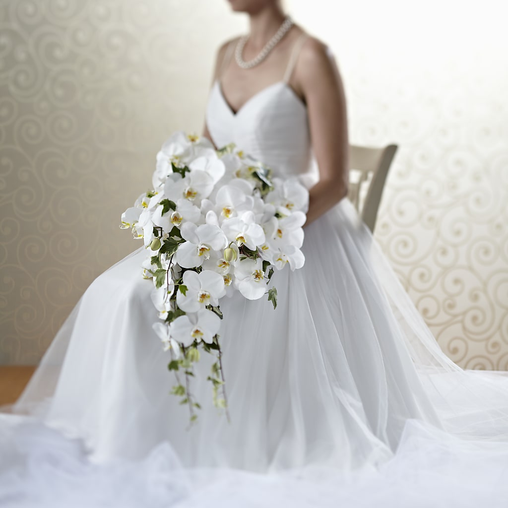 Classic White Bouquet – CARLOS BLOOMS & EVENTS, Garnerville NY