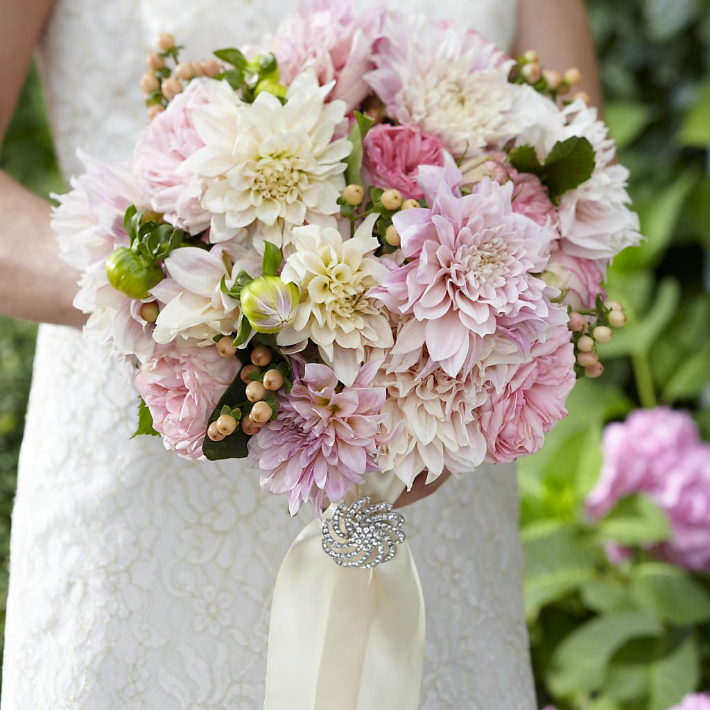 Heart's Promise Bouquet – CARLOS BLOOMS & EVENTS, Garnerville NY