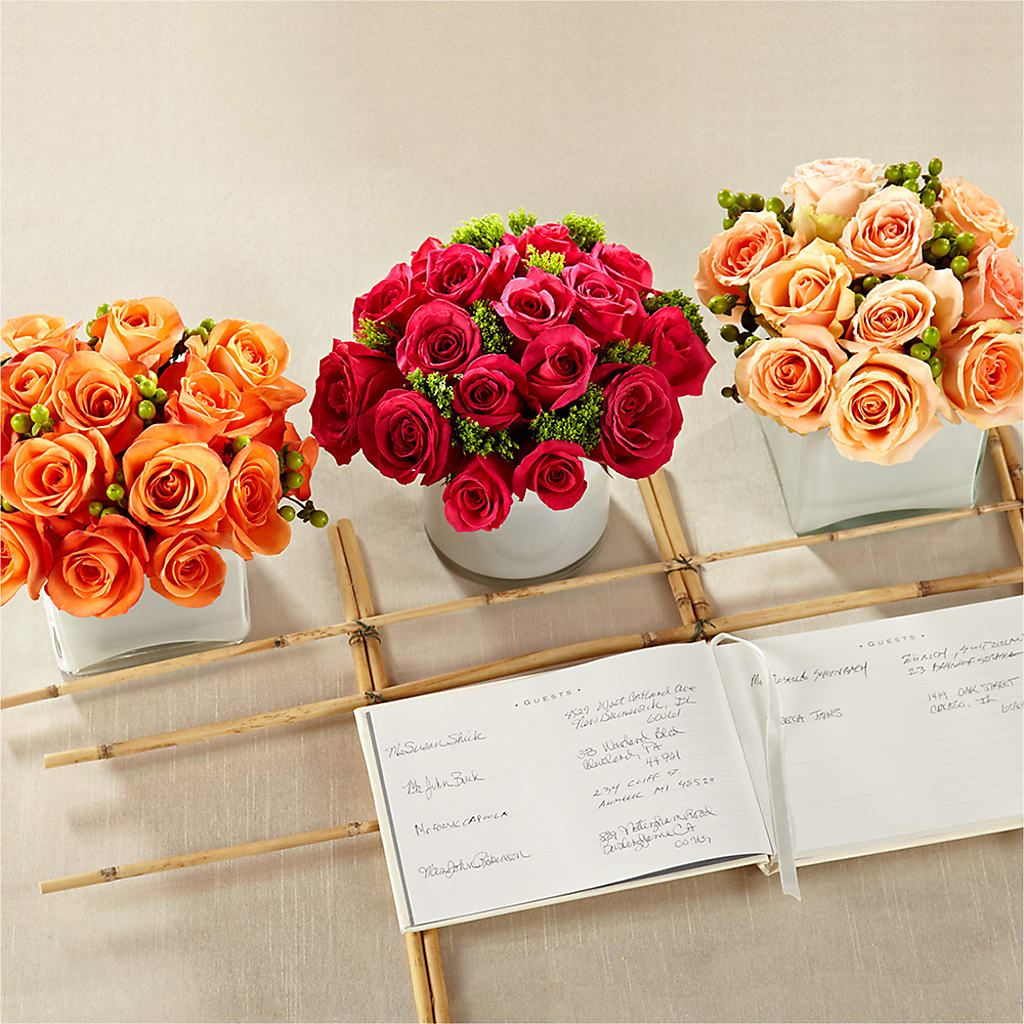 Dawn Rose Centerpiece – CARLOS BLOOMS & EVENTS, Garnerville NY