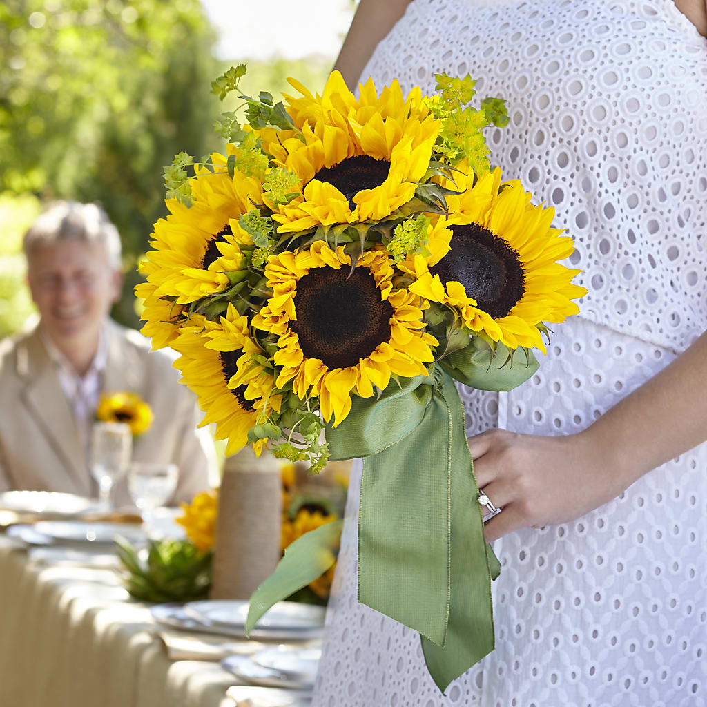 Free Spirit Bouquet – CARLOS BLOOMS & EVENTS, Garnerville NY